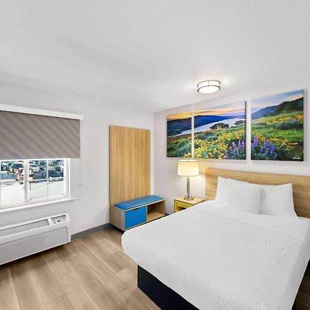 Days Inn & Suites By Wyndham Rochester South Dış mekan fotoğraf