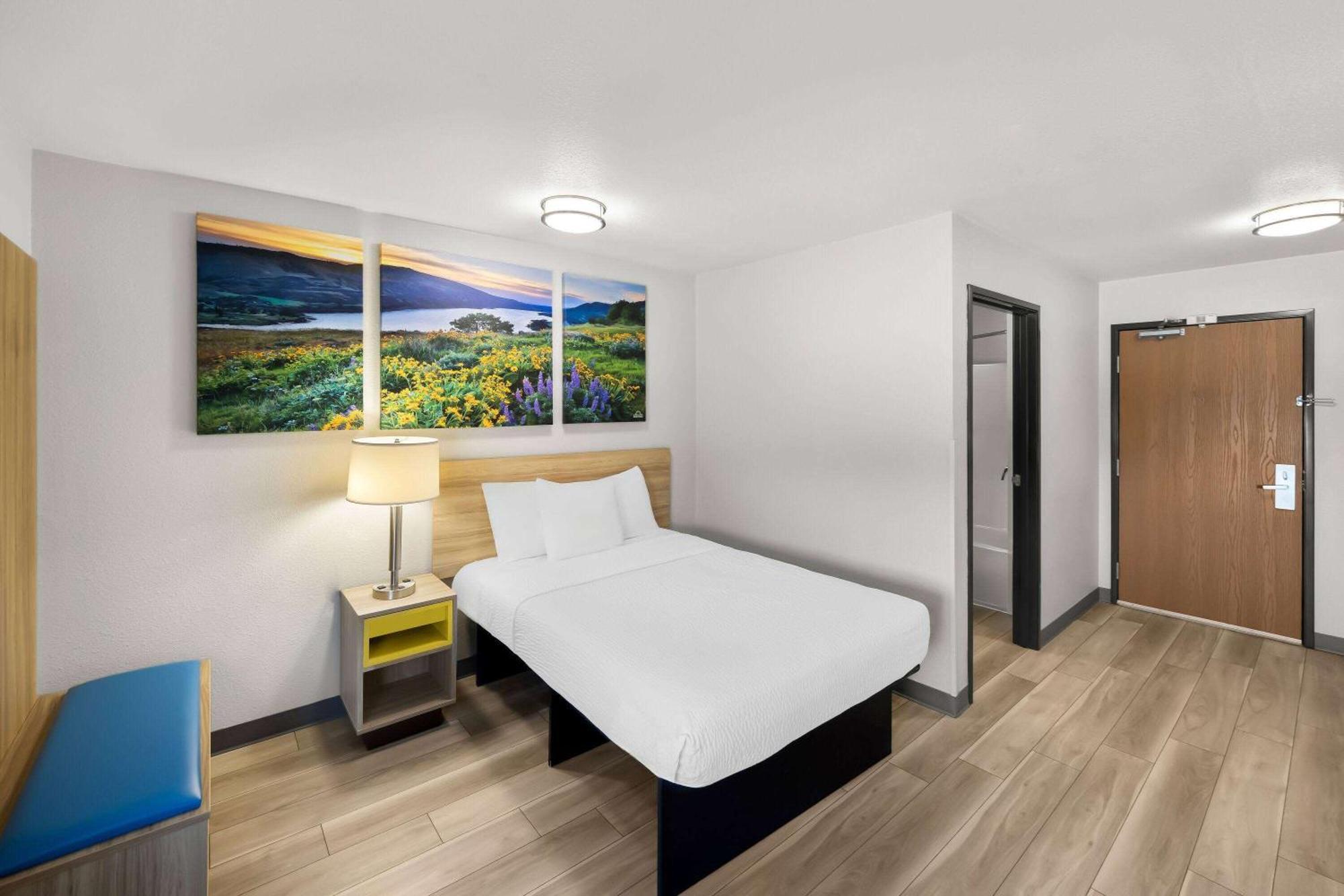 Days Inn & Suites By Wyndham Rochester South Dış mekan fotoğraf