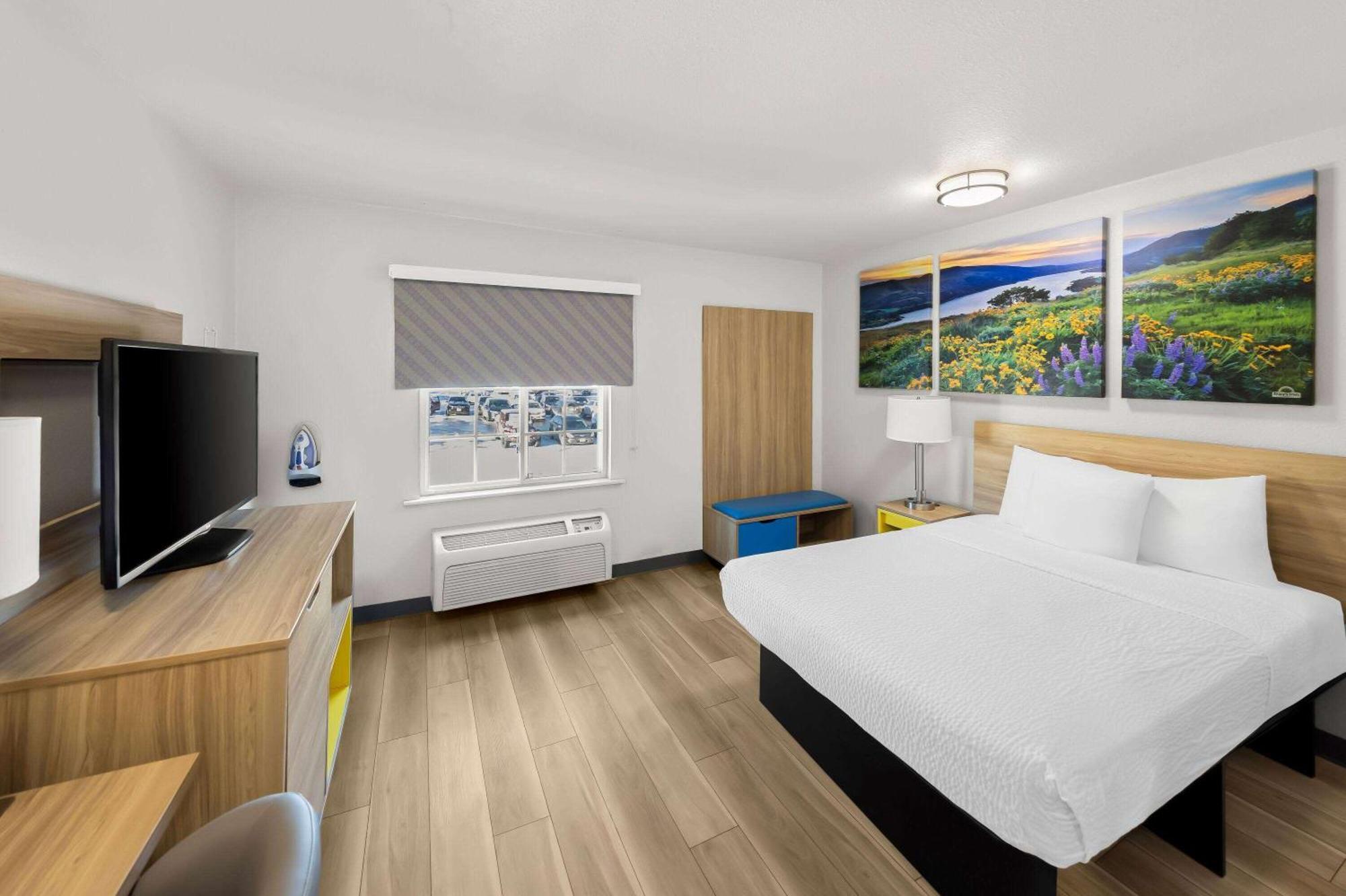 Days Inn & Suites By Wyndham Rochester South Dış mekan fotoğraf