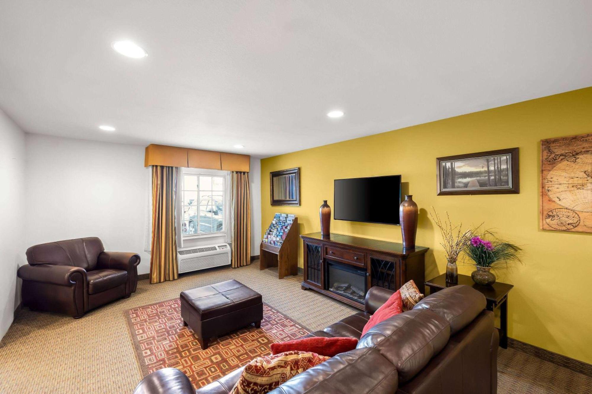 Days Inn & Suites By Wyndham Rochester South Dış mekan fotoğraf